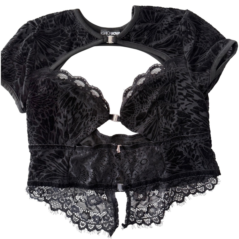 Fashion Nova Small Black Velvet Lace Cutout Crop Top Gothic Corset Style